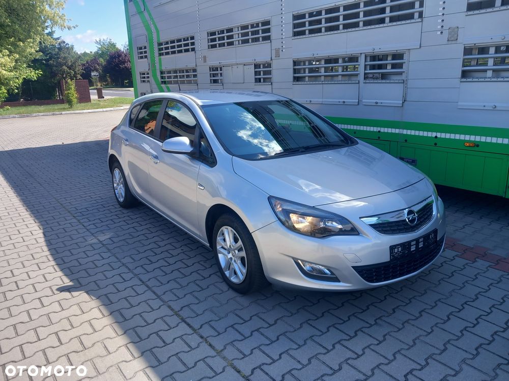 Opel Astra 1.4 T Sport - 30