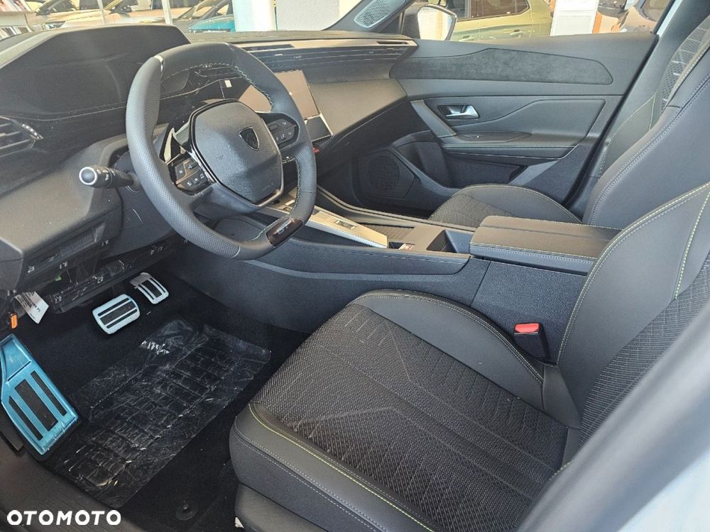 Peugeot 408 - 7