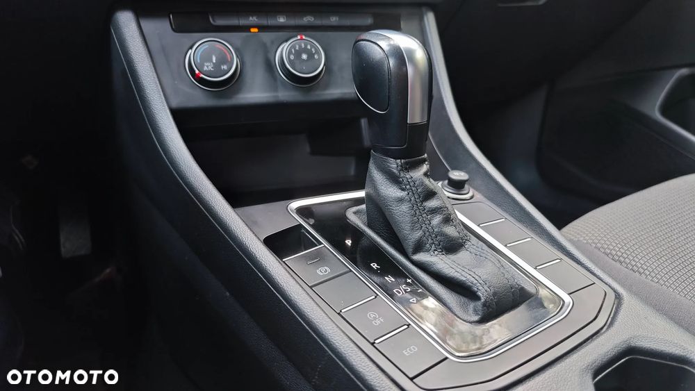 Volkswagen Jetta - 19