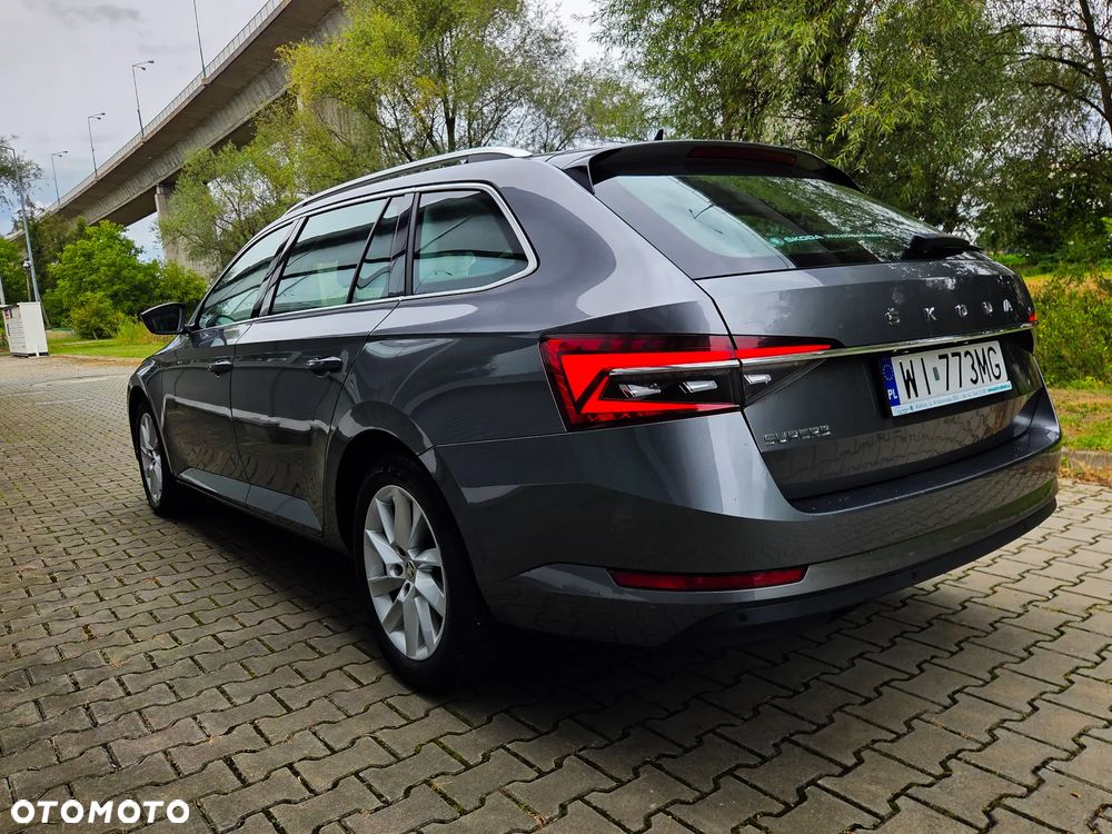 Skoda Superb 2.0 TDI SCR Ambition DSG - 4
