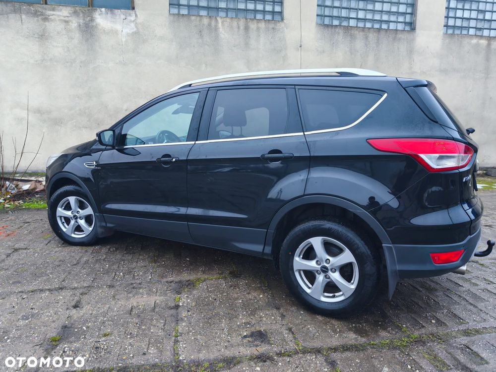 Ford Kuga 2.0 TDCi 2x4 Titanium - 19