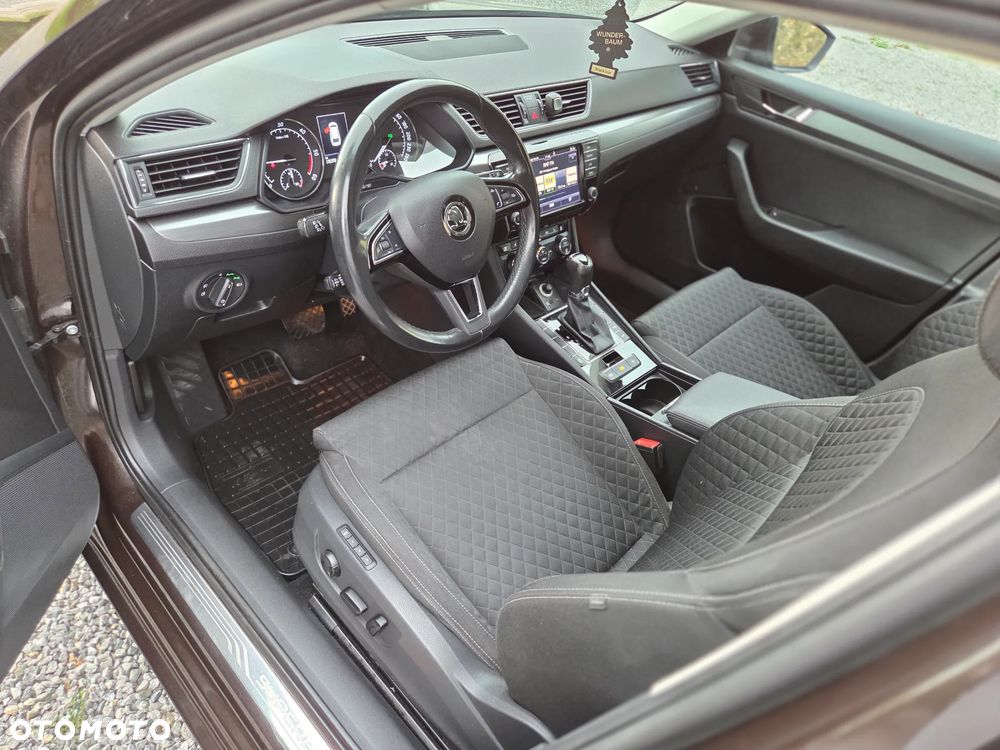Skoda Superb 2.0 TDI Style DSG - 18
