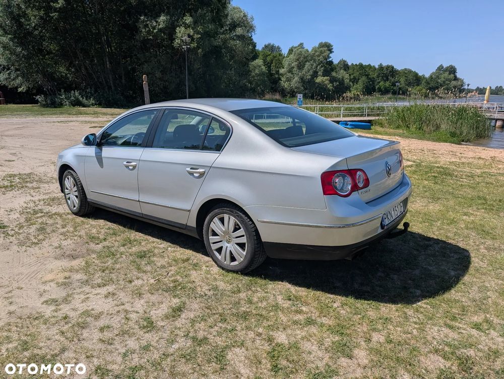 Volkswagen Passat 2.0 TDI DPF Highline - 4