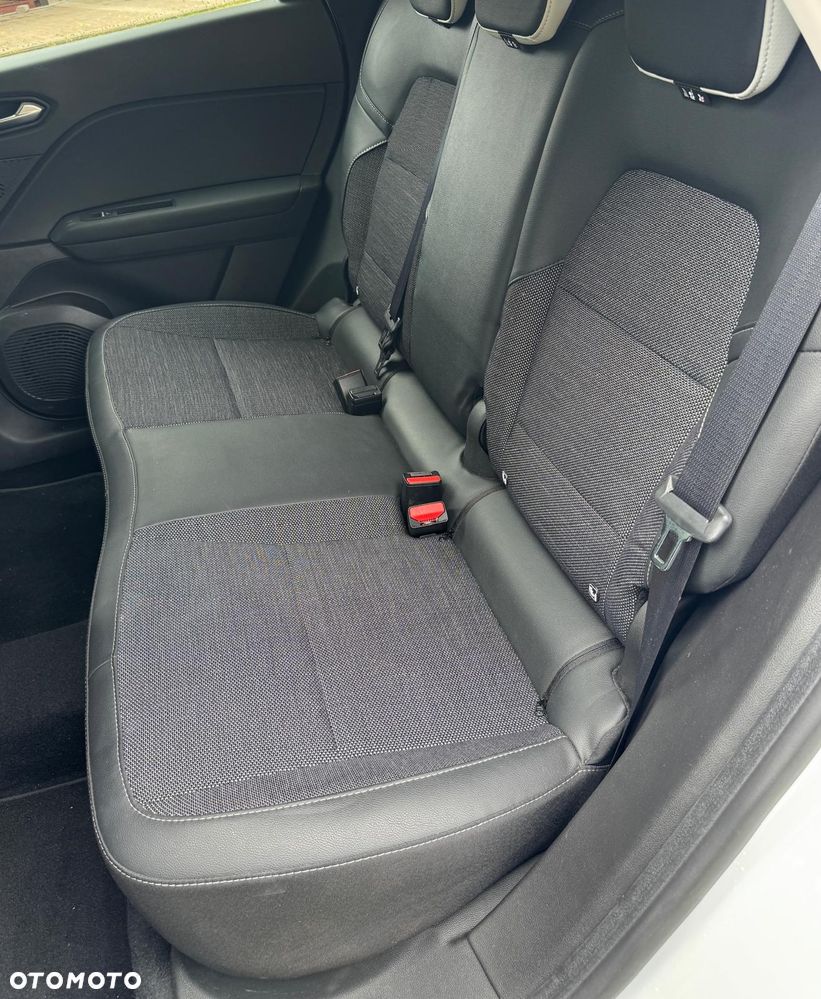 Renault Captur - 24