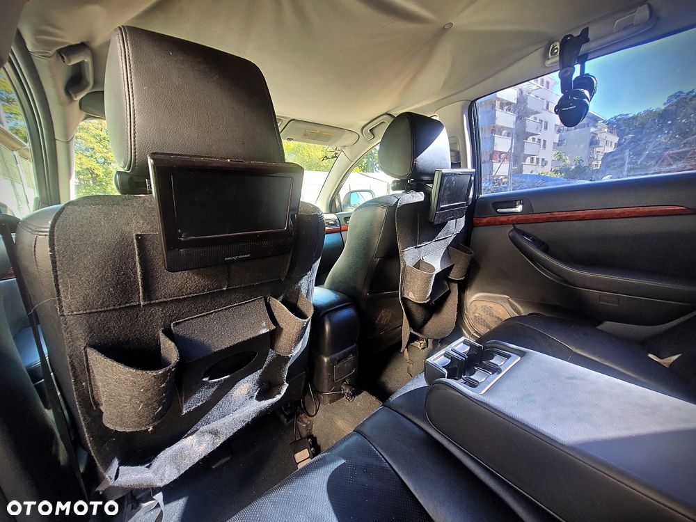 Toyota Avensis - 16