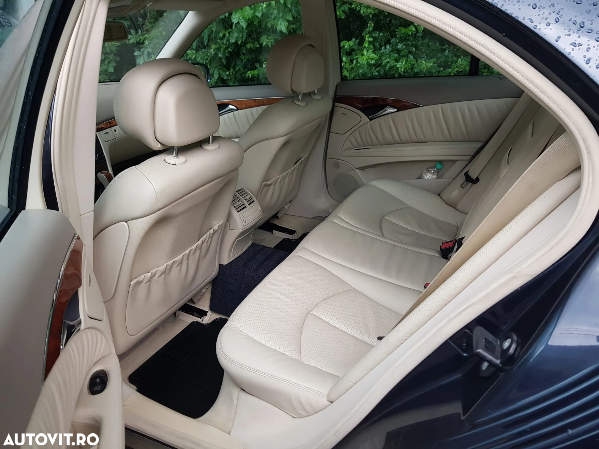 Mercedes-Benz E - 12