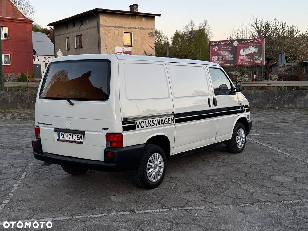 Volkswagen Transporter - 5