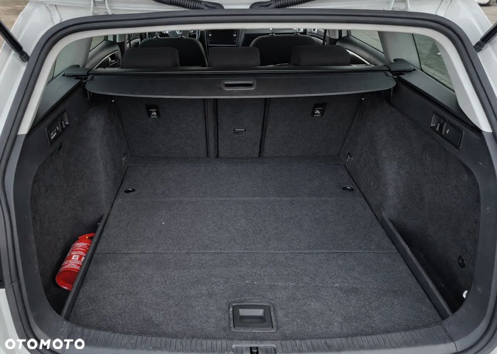 Volkswagen Golf 1.6 TDI (BlueMotion Technology) DSG Comfortline - 20