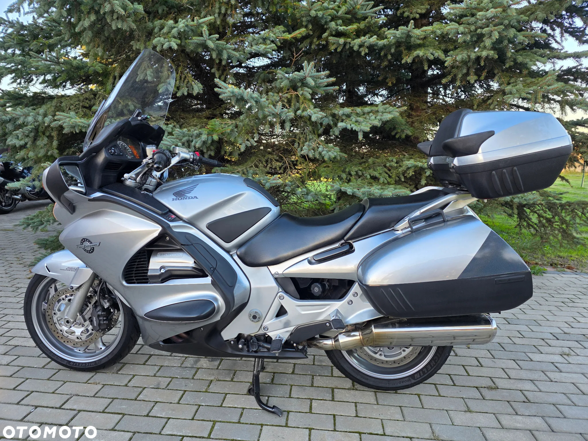 Honda ST - 4