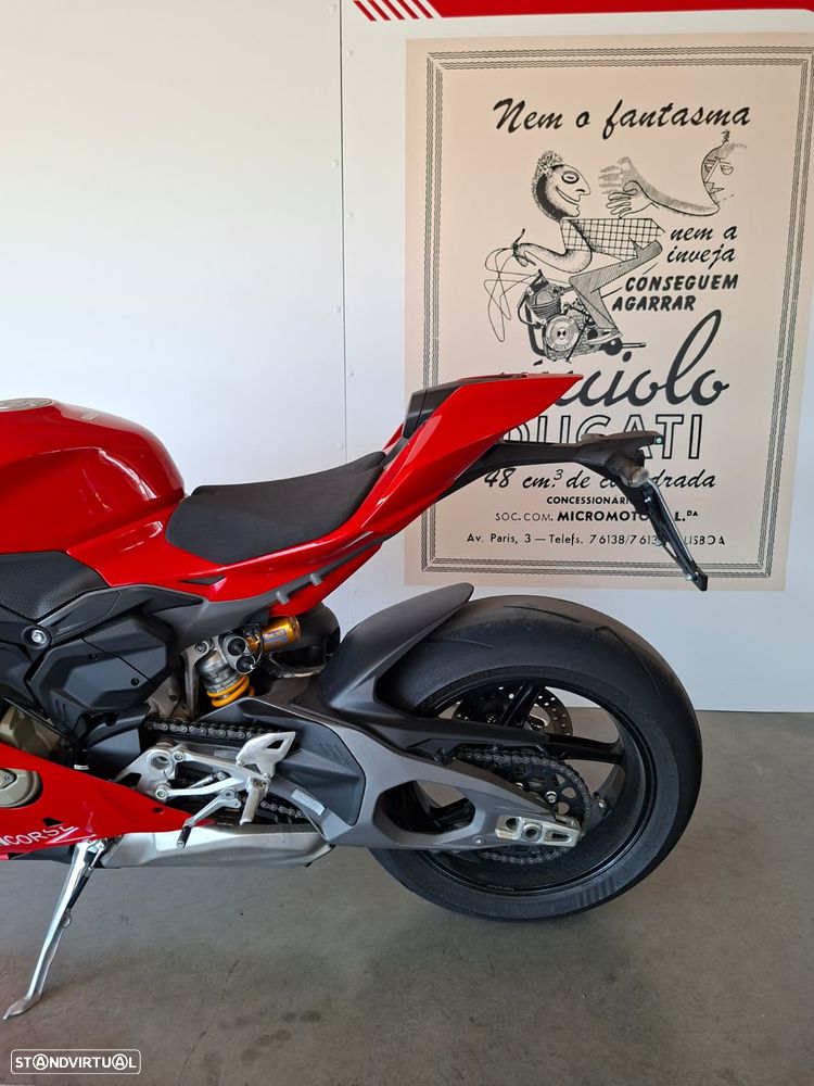 Ducati Panigale V4 S - 7