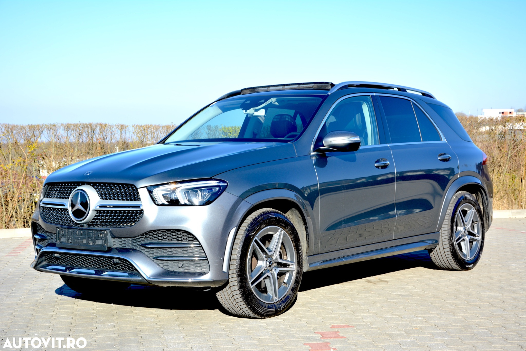 Mercedes-Benz GLE 300 d 4Matic 9G-TRONIC AMG Line - 2