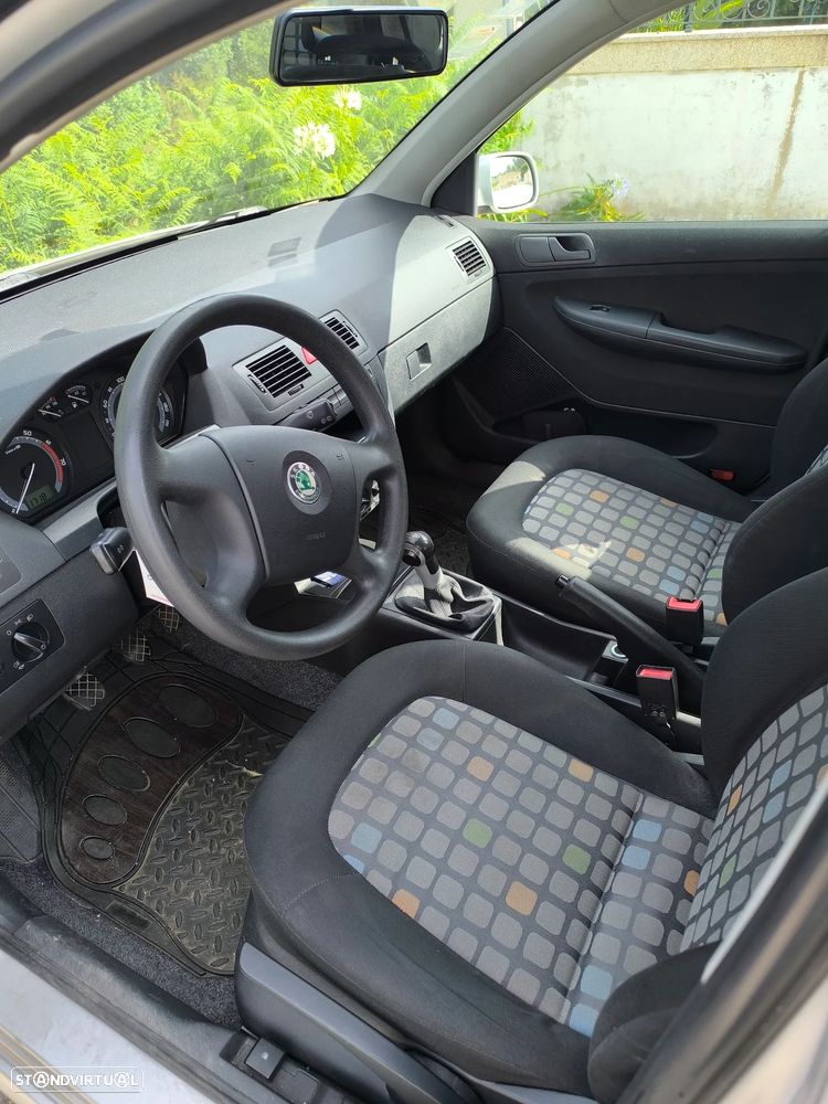 Skoda Fabia Break 1.2 Ambiente - 3