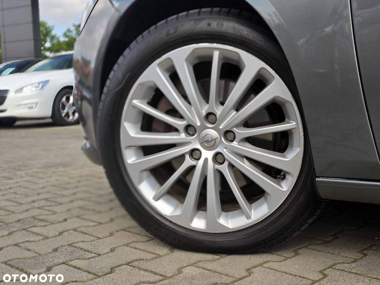 Opel Insignia - 16