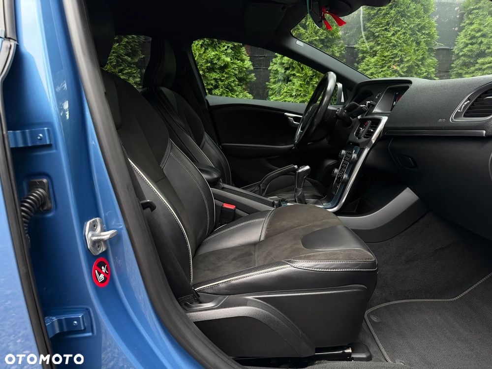 Volvo V40 D2 Drive-E R-Design Kinetic - 20
