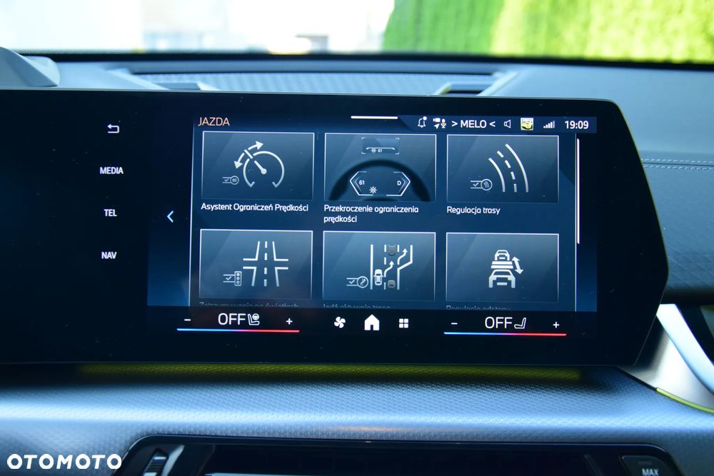 BMW iX2 xDrive30 66.5kWh M Sport - 36