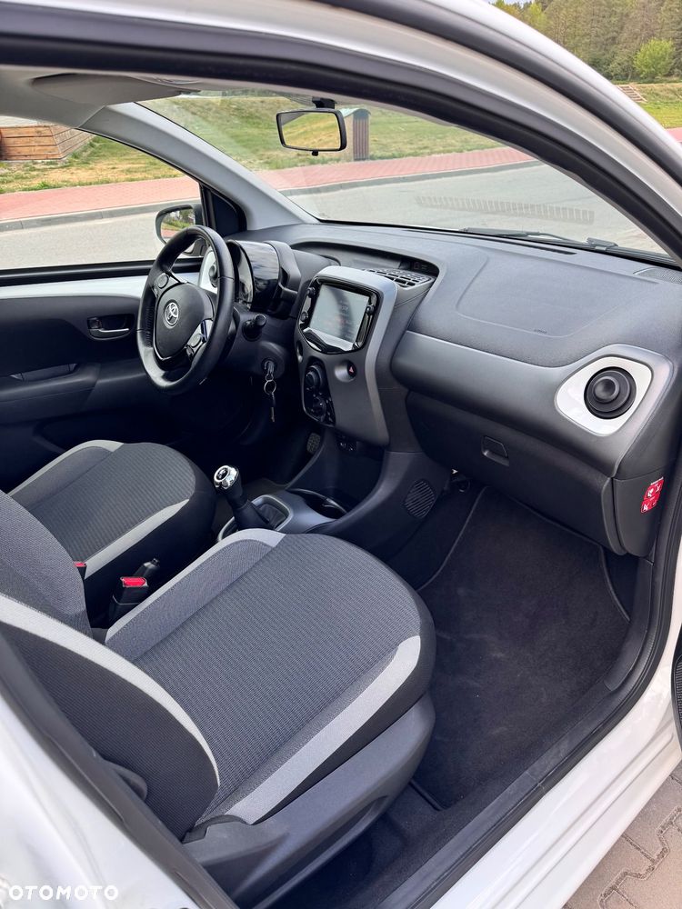 Toyota Aygo 1.0 VVT-i JBL Edition - 10