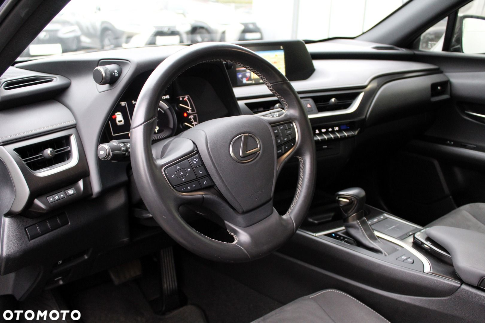 Lexus UX - 11