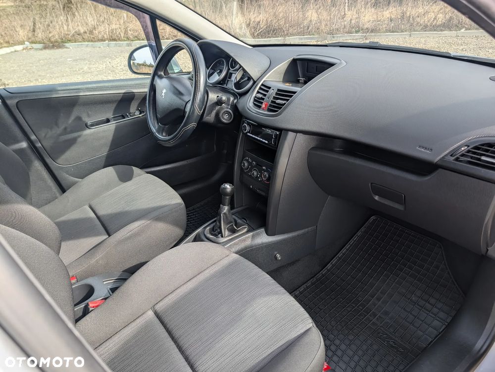 Peugeot 207 1.4 Presence - 6