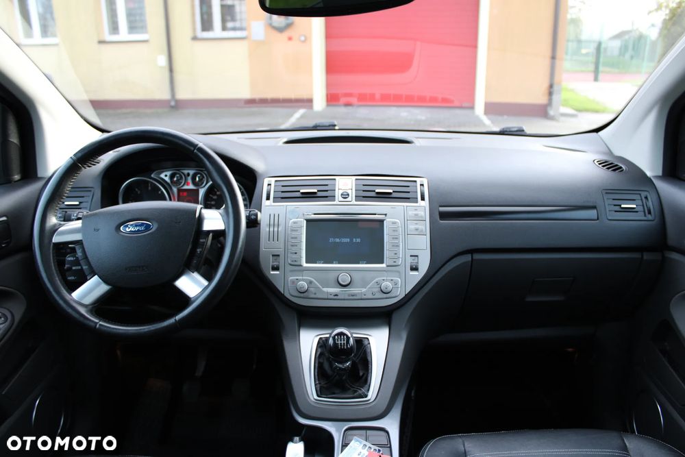 Ford Kuga 2.0 TDCi 4x4 Titanium - 24