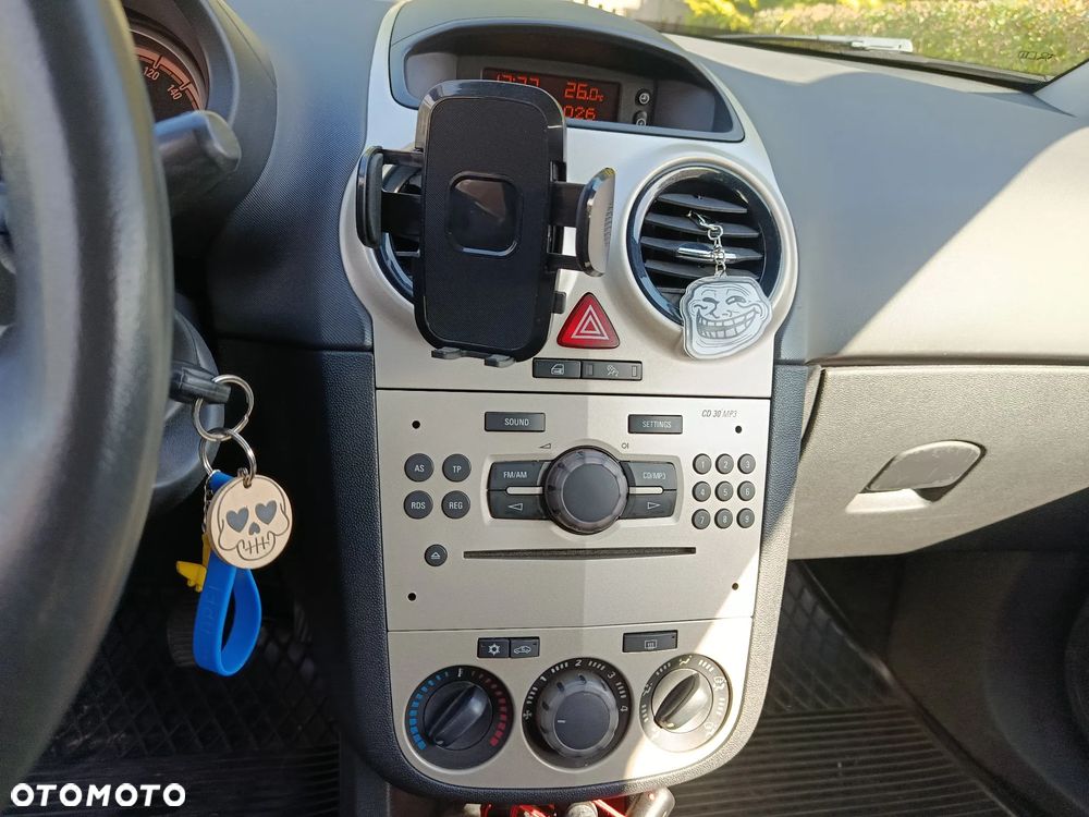 Opel Corsa - 11