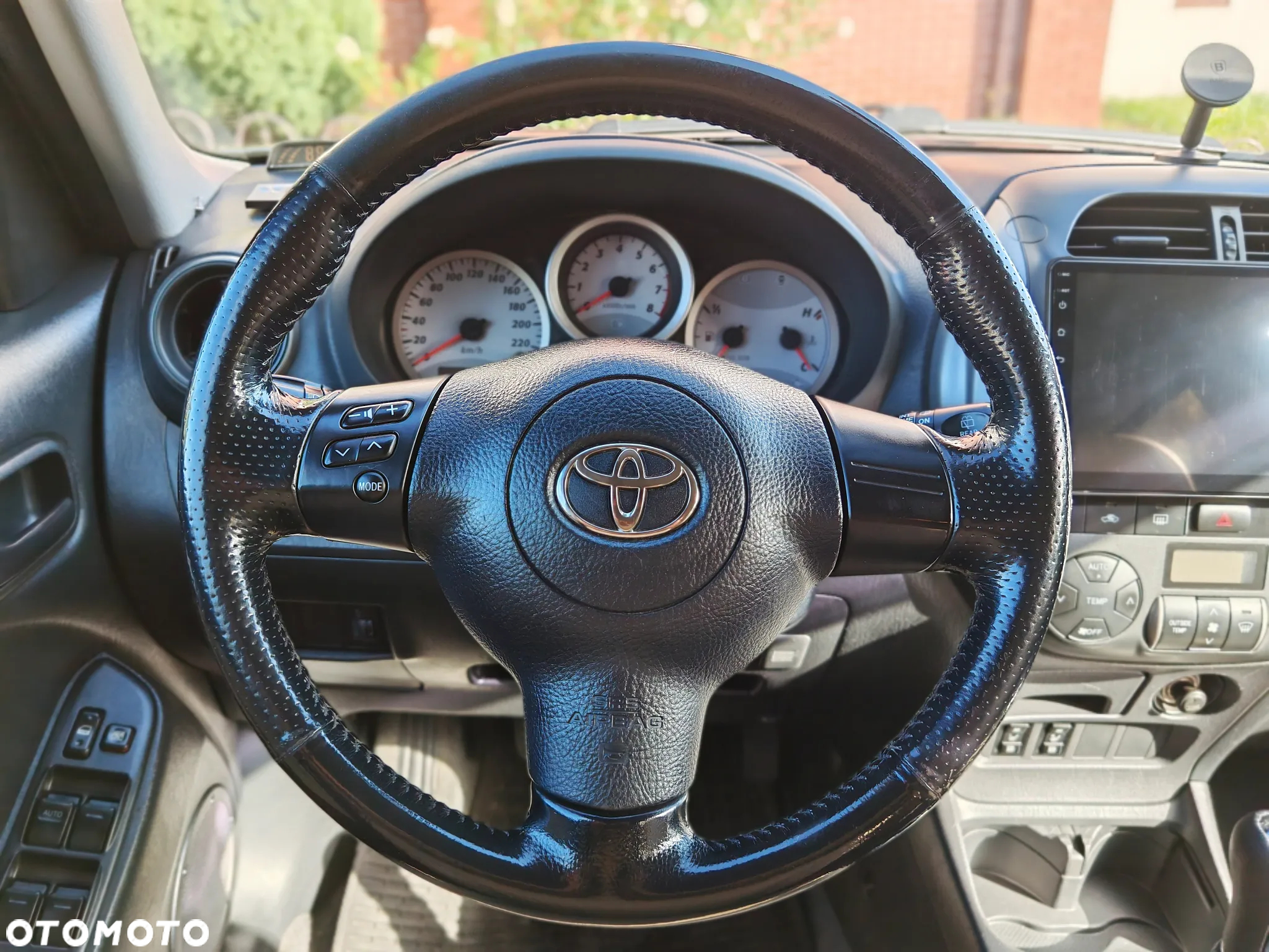 Toyota RAV4 2.0 VVT-i 4x4 - 13