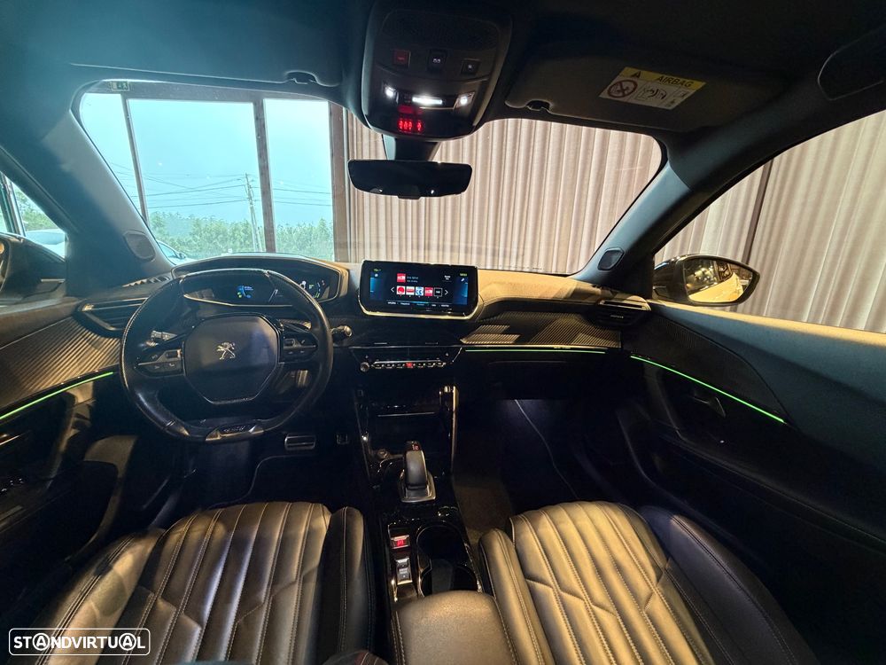 Peugeot e-2008 GT Pack - 29