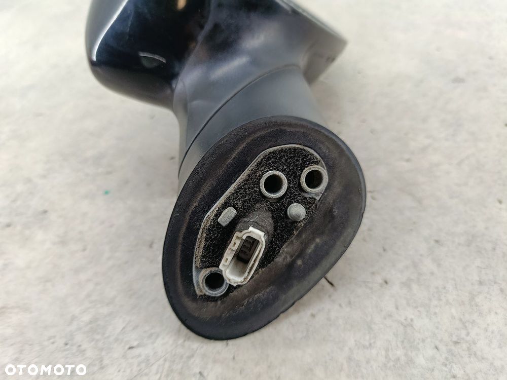 LUSTERKO PRAWE FIAT GRANDE PUNTO 891/B - 8