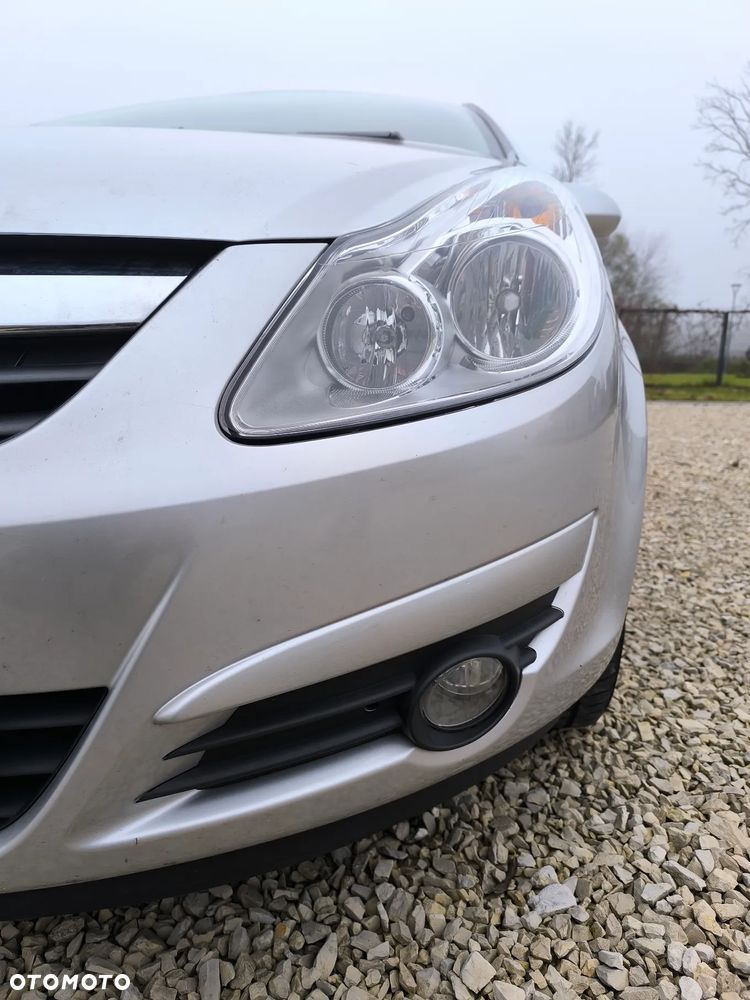 Opel Corsa 1.4 16V Enjoy - 17