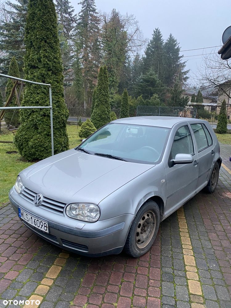 Volkswagen Golf 1.6 Basis - 1