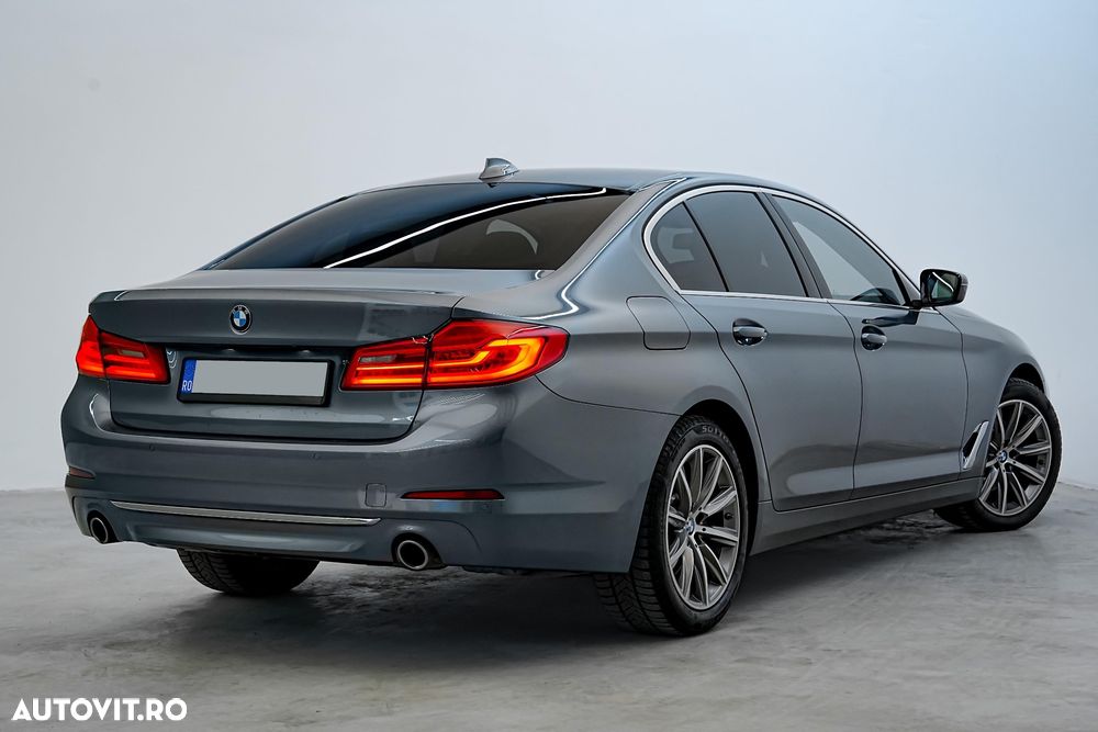 BMW Seria 5 520i AT MHEV - 4
