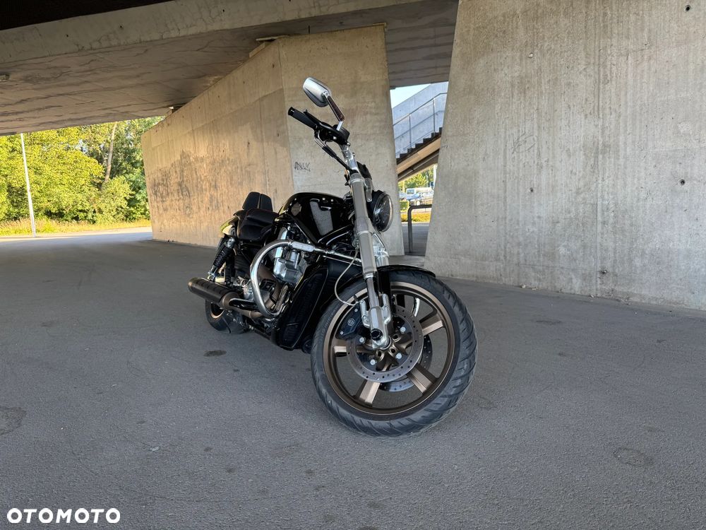 Harley-Davidson V-Rod Muscle - 3