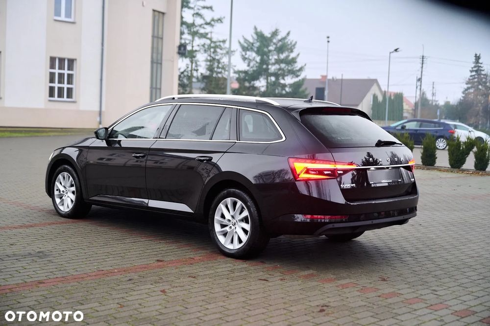 Skoda Superb 2.0 TDI 4x4 Style DSG - 8