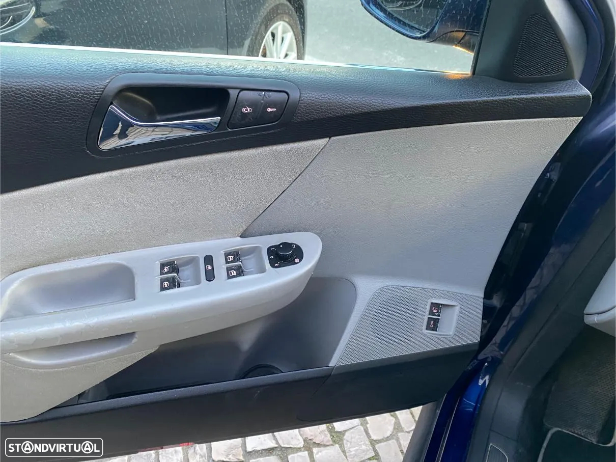 VW Passat Variant 2.0 TDi Confortline - 10