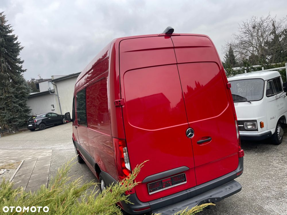 Mercedes-Benz Sprinter - 4