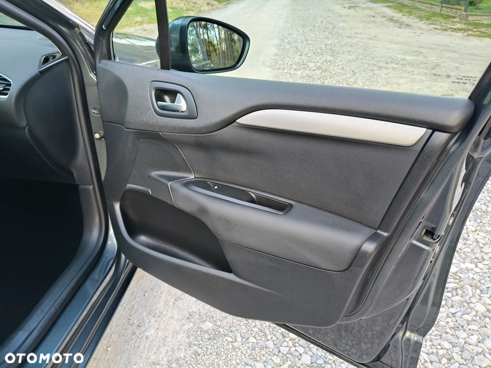 Citroën C4 VTi 120 Exclusive - 20