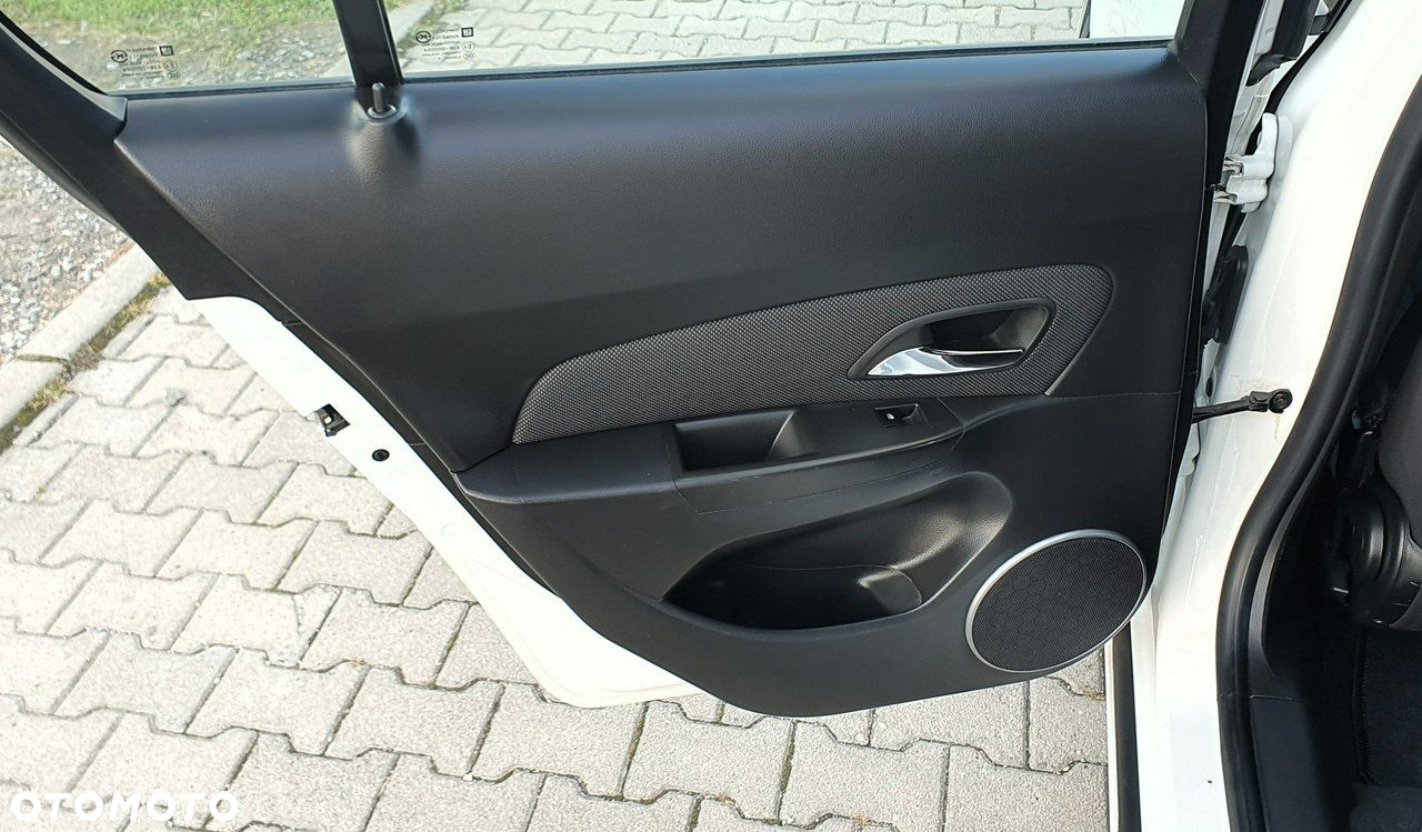 Chevrolet Cruze - 21