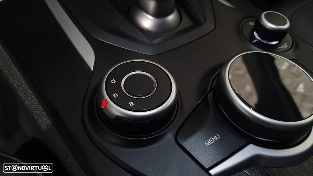 Alfa Romeo Stelvio 2.2 D Super AT8 Q4 - 26