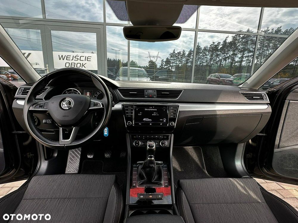 Skoda Superb 2.0 TDI Ambition - 11