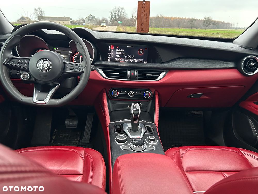 Alfa Romeo Stelvio - 20