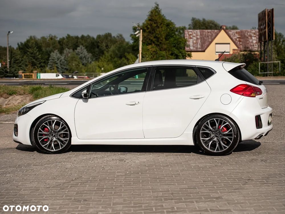 Kia Ceed 1.6 T-GDI GT L - 10