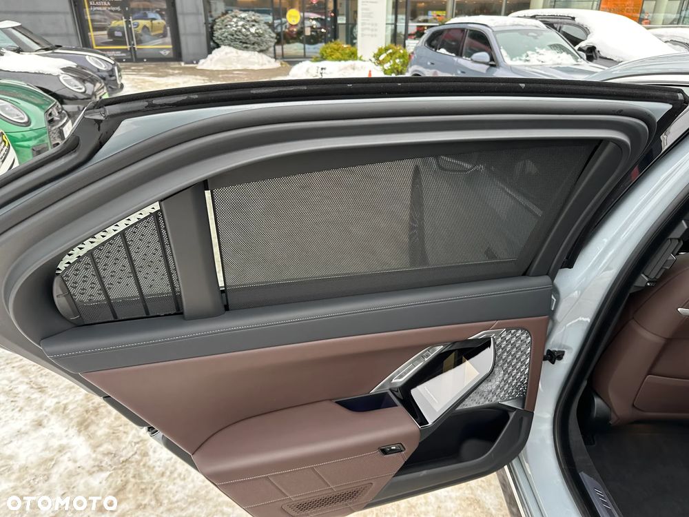 BMW Seria 7 M760e PHEV xDrive sport - 20