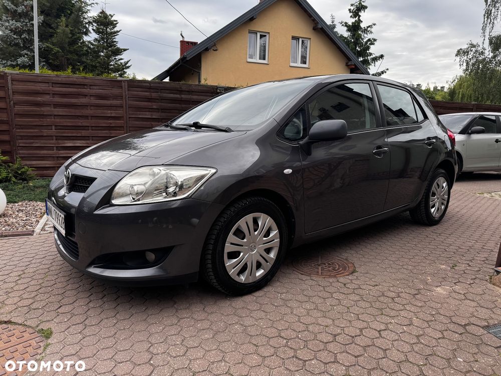Toyota Auris 1.4 VVT-i Terra - 2
