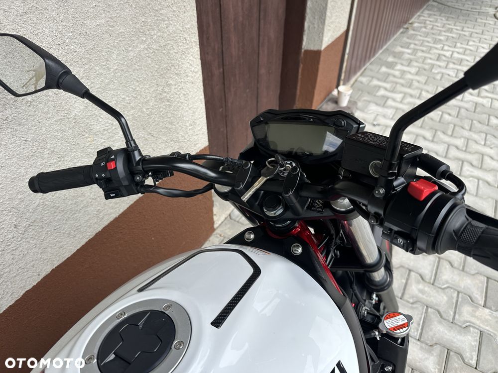 Suzuki SV - 19