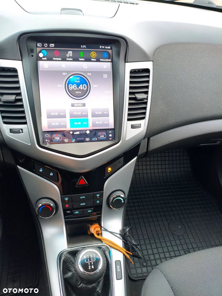 Chevrolet Cruze 1.8 LS+ - 8