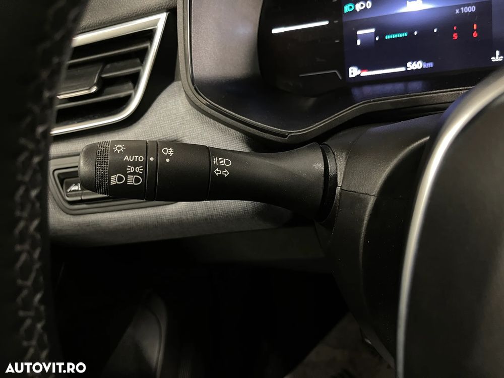 Renault Clio V Blue dCi 100 Evolution - 19