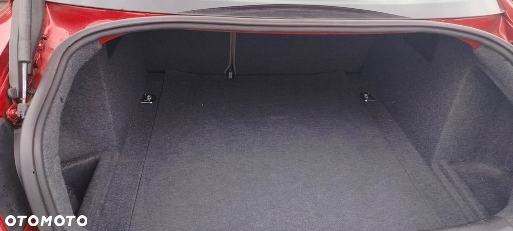 Audi A4 Limousine - 8