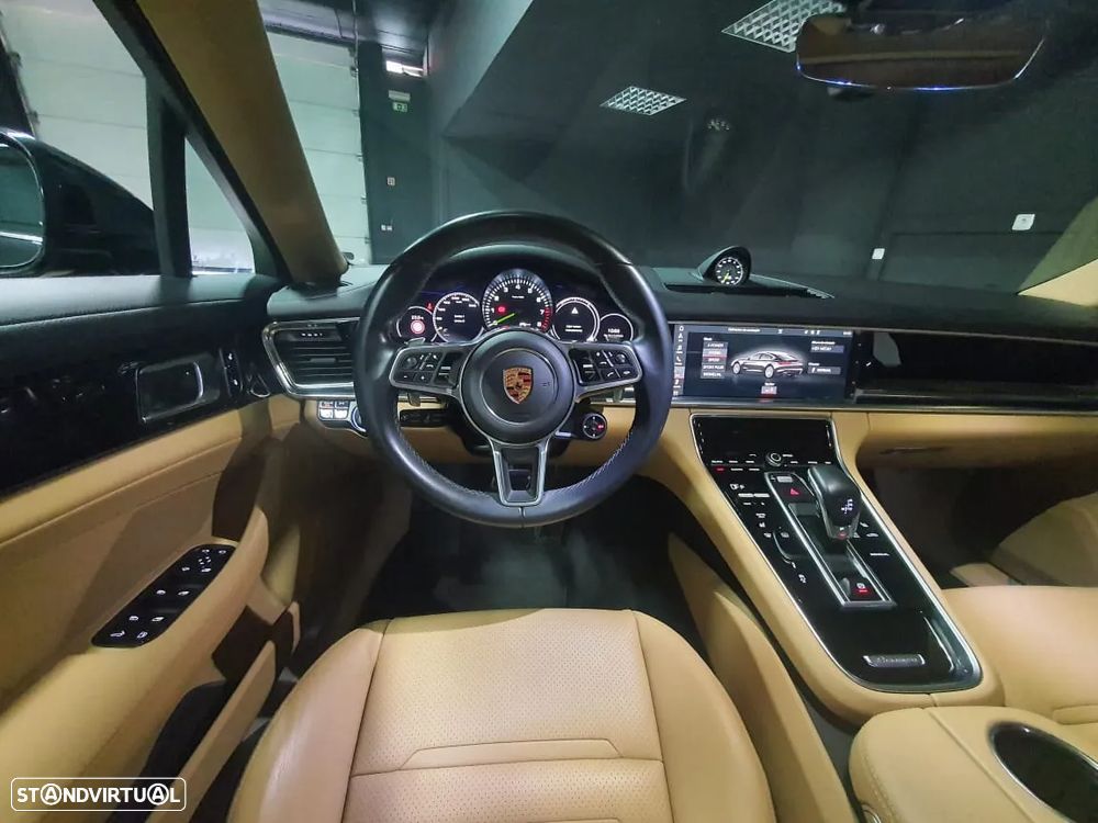 Porsche Panamera 4 E-Hybrid - 37