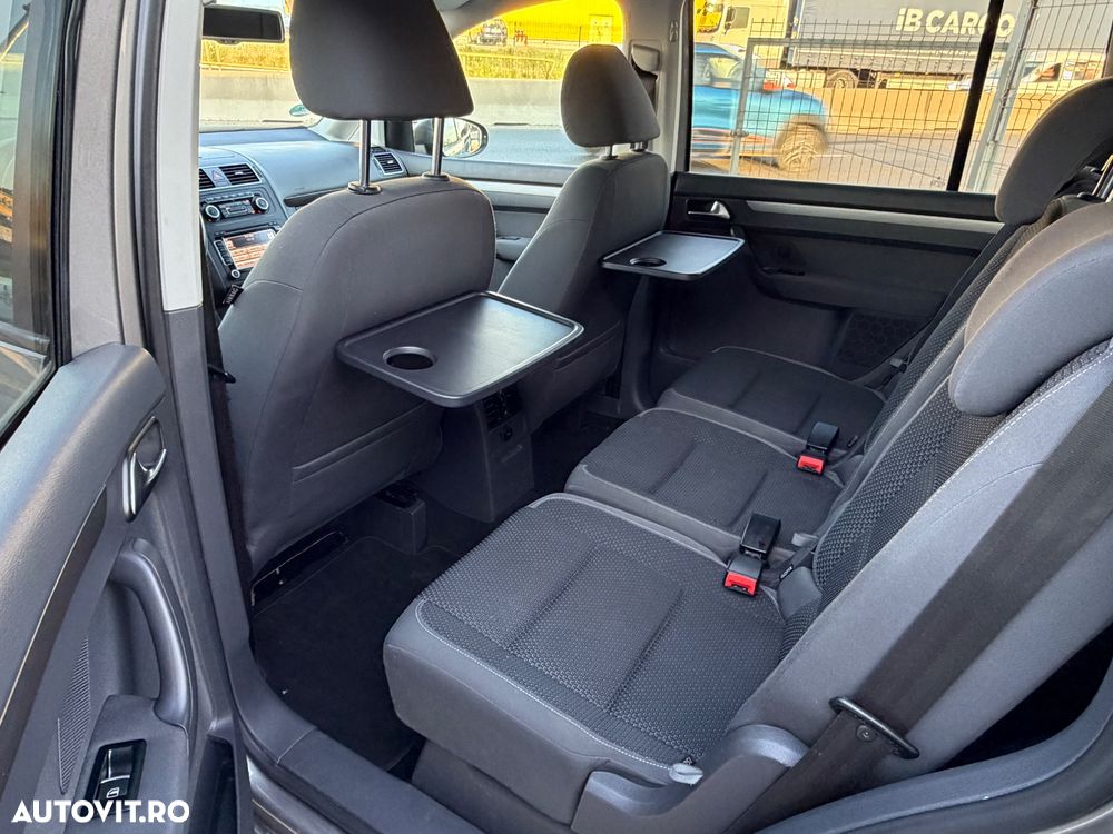 Volkswagen Touran 2.0 TDI DPF DSG Life - 28