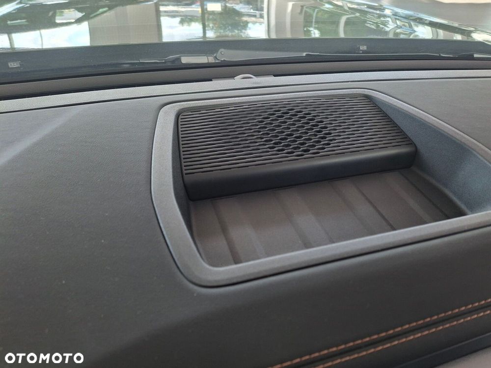 Volkswagen Amarok - 38