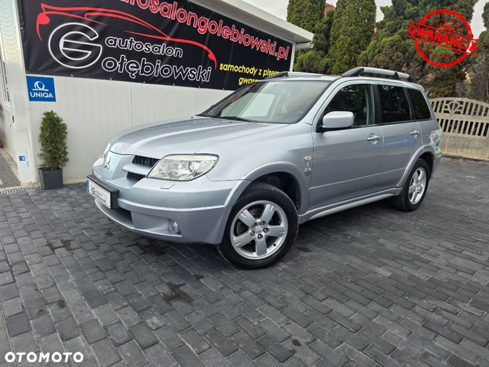 Mitsubishi Outlander - 2